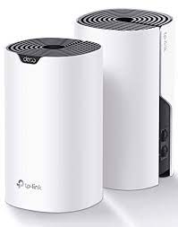 Afbeelding Deco S4 wifi-versterker. Kleur wit met TP-Link logo op voorzijde.